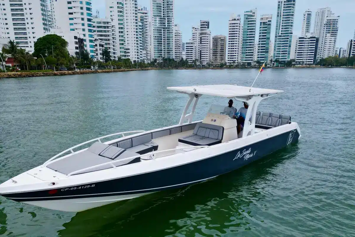 Lancha Santa Maria V - Image 2