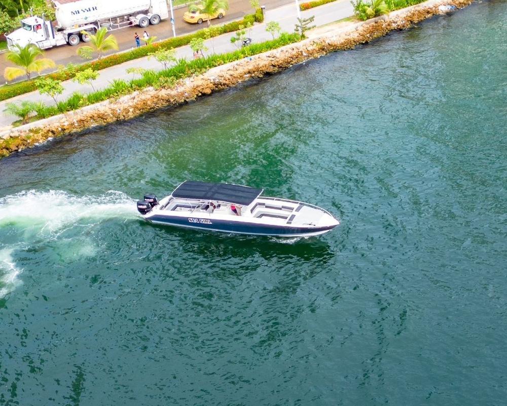 Lancha Sea Girl - Image 3