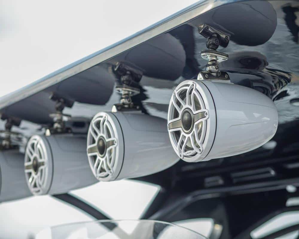 Lancha Ruby Sky - Image 10