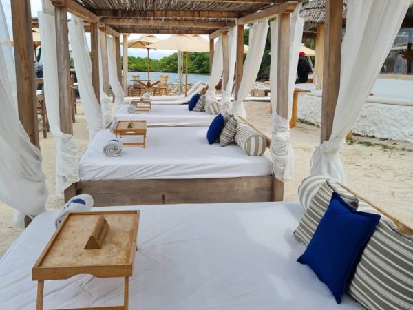 Mangata Beach Club - Image 3